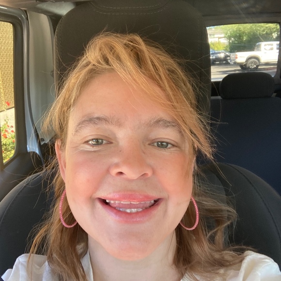 Meet your Posher, Britta - Picture 1 of 1